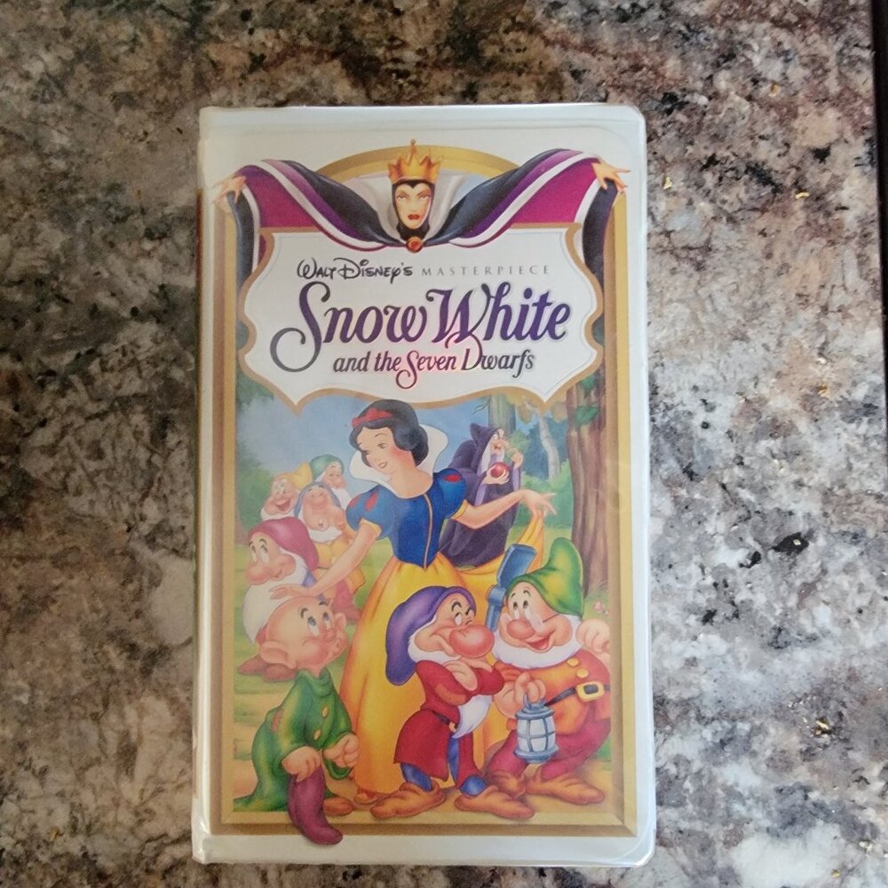 Disney's Snow White and the Seven Dwarfs Masterpiece Collection VHS